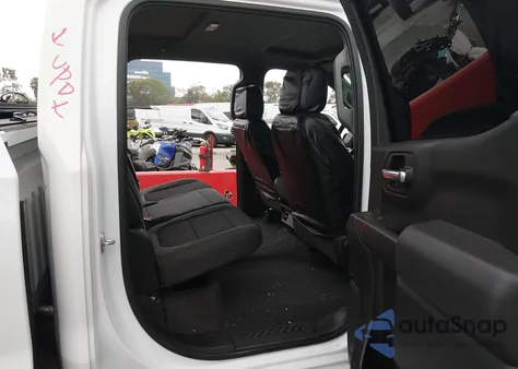 2019 Chevrolet Silverado 1500 Custom from USA, damaged, VIN 3GCUYBEF9KG700925